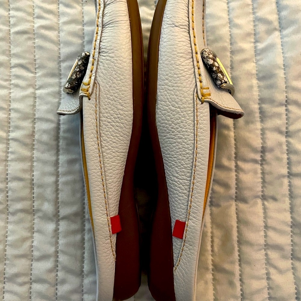 MARC JOSEPH NEW YORK Women's Leather 
Mule Slides